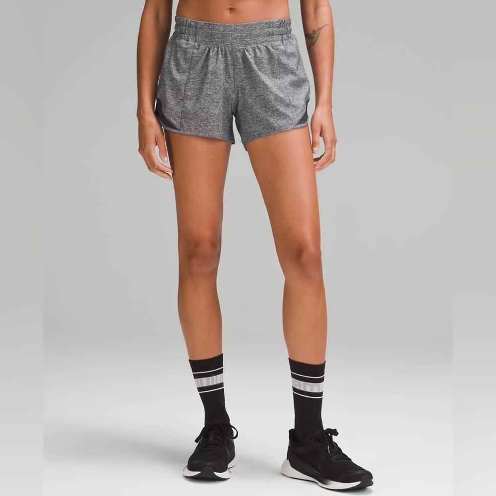 Lululemon Hotty Hot Low-Rise Lined Short 4"
